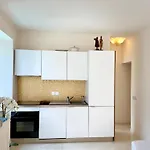 Monaco Formula 1 Luxury Apartment, Garden, Pool Апартаменты *