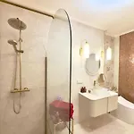 Апартаменты Monaco Formula 1 Luxury Apartment, Garden, Pool Босолей