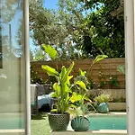 Апартаменты Monaco Formula 1 Luxury Apartment, Garden, Pool