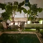 アパート Monaco Formula 1 Luxury Apartment, Garden, Pool ボーソレイユ