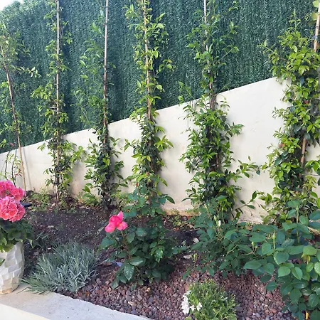 Rare, Private Garden, 2bdr, Monaco Border *
