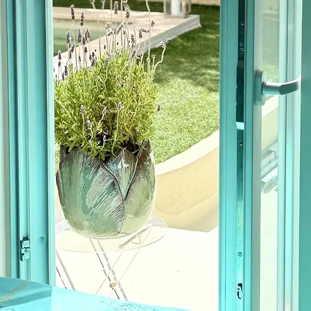 Rare, Private Garden, 2bdr, Monaco Border Apartment Beausoleil