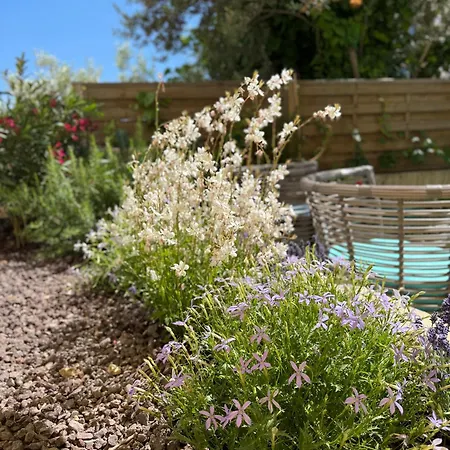 Rare, Private Garden, 2bdr, Monaco Border Beausoleil