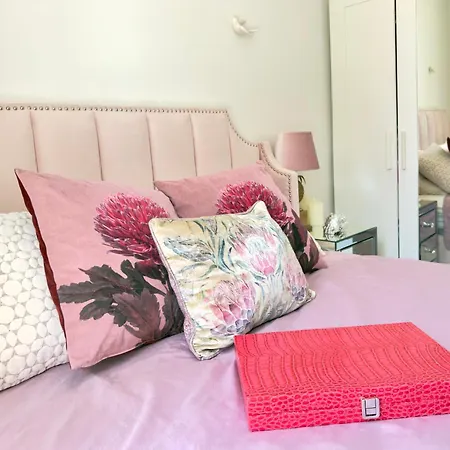 Monaco 2bdr Luxury Apartment, Private Garden&pool شقة *