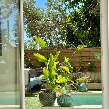 Apartment Rare, Private Garden, 2bdr, Monaco Border