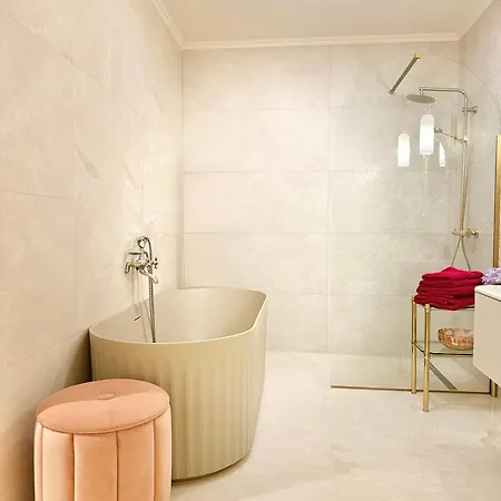 Monaco 2bdr Luxury Apartment, Private Garden&pool Apartment Beausoleil