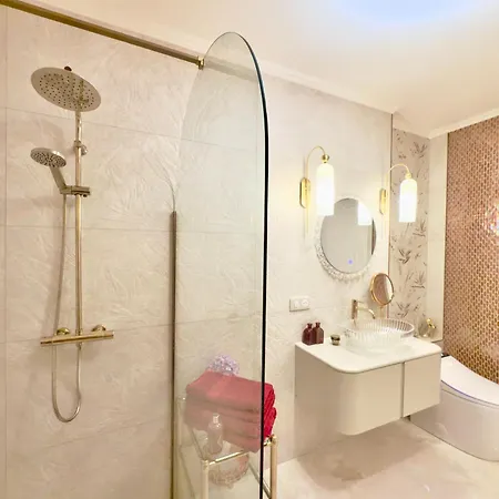 Monaco 2bdr Luxury Apartment, Private Garden&pool Apartment