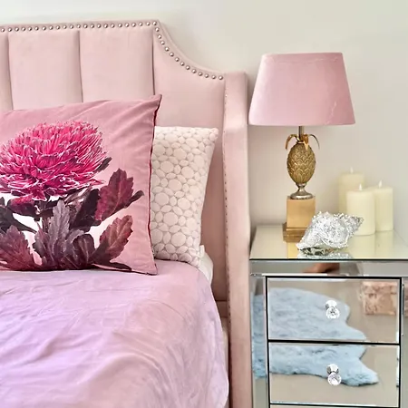 شقة Monaco 2bdr Luxury Apartment, Private Garden&pool