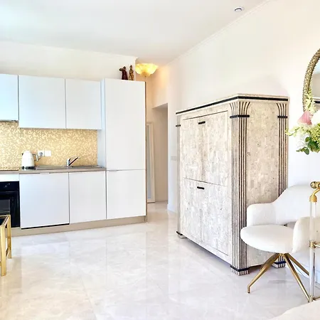 Apartment Monaco 2bdr Luxury Apartment, Private Garden&pool Beausoleil