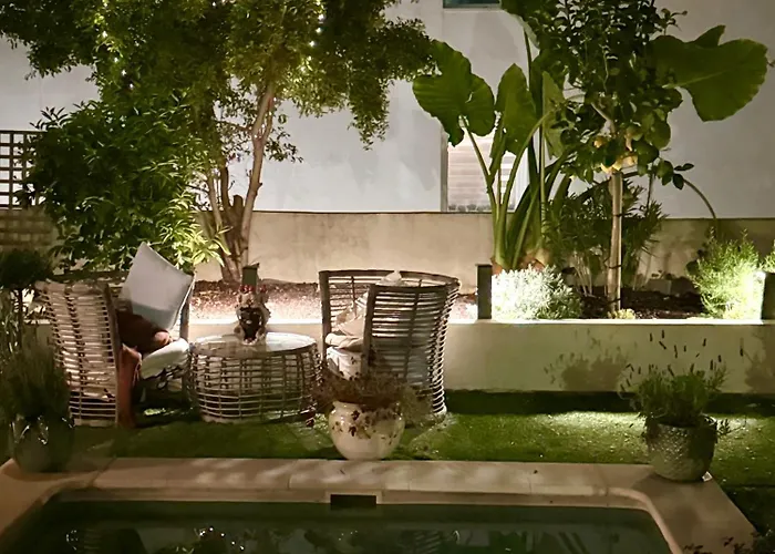 شقة Monaco Formula 1 Luxury Apartment, Garden, Pool بوزولي