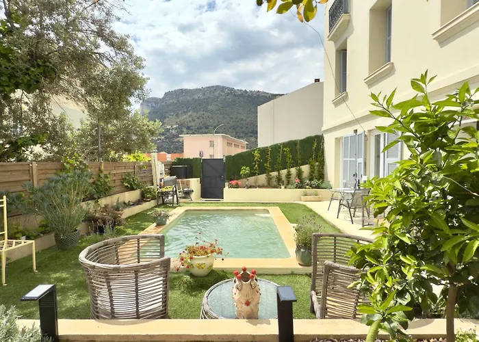 شقة Monaco Formula 1 Luxury Apartment, Garden, Pool بوزولي